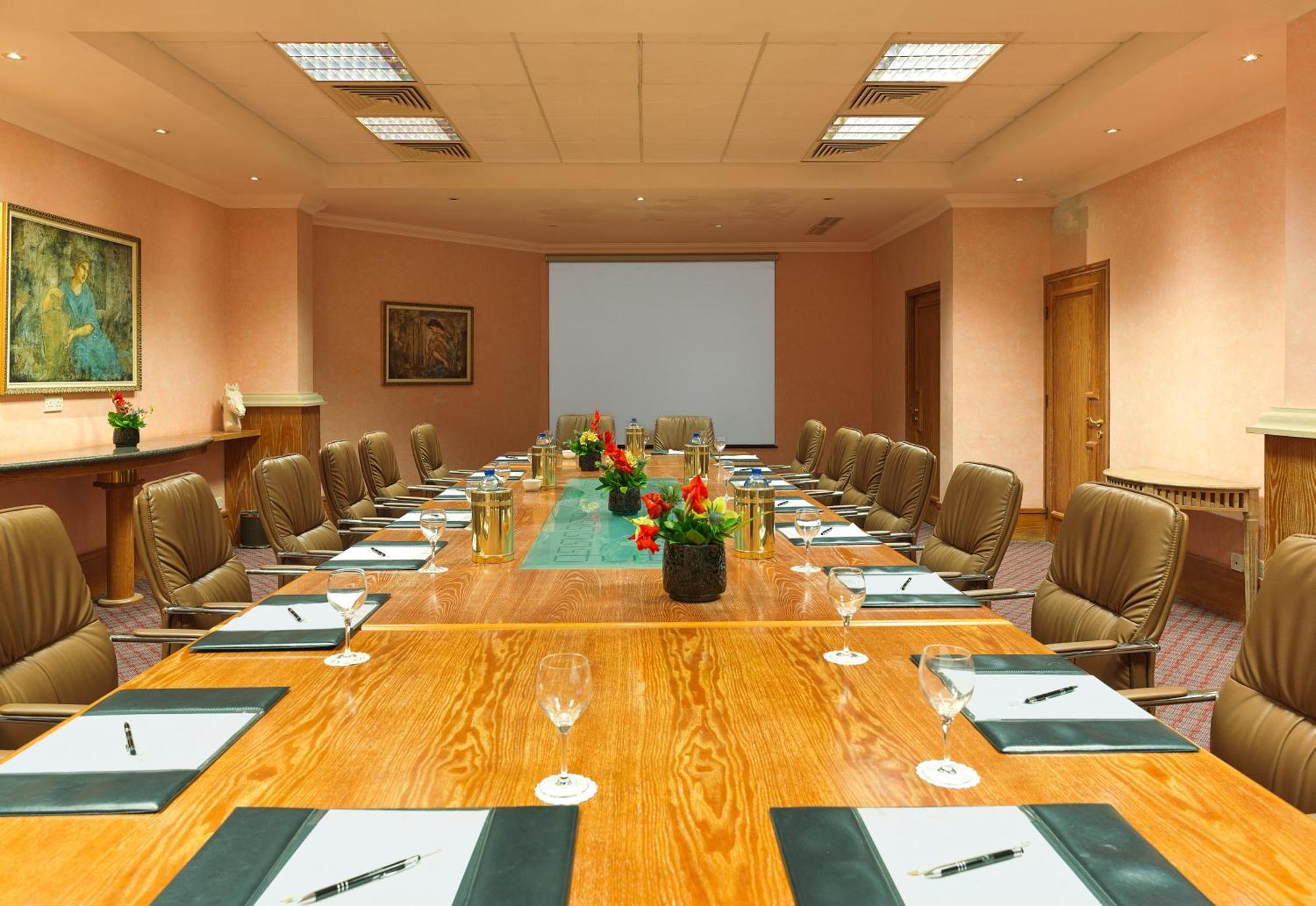 The Grandresort - Limited Edition By Leonardo Hotels Lemesós Eksteriør bilde A boardroom