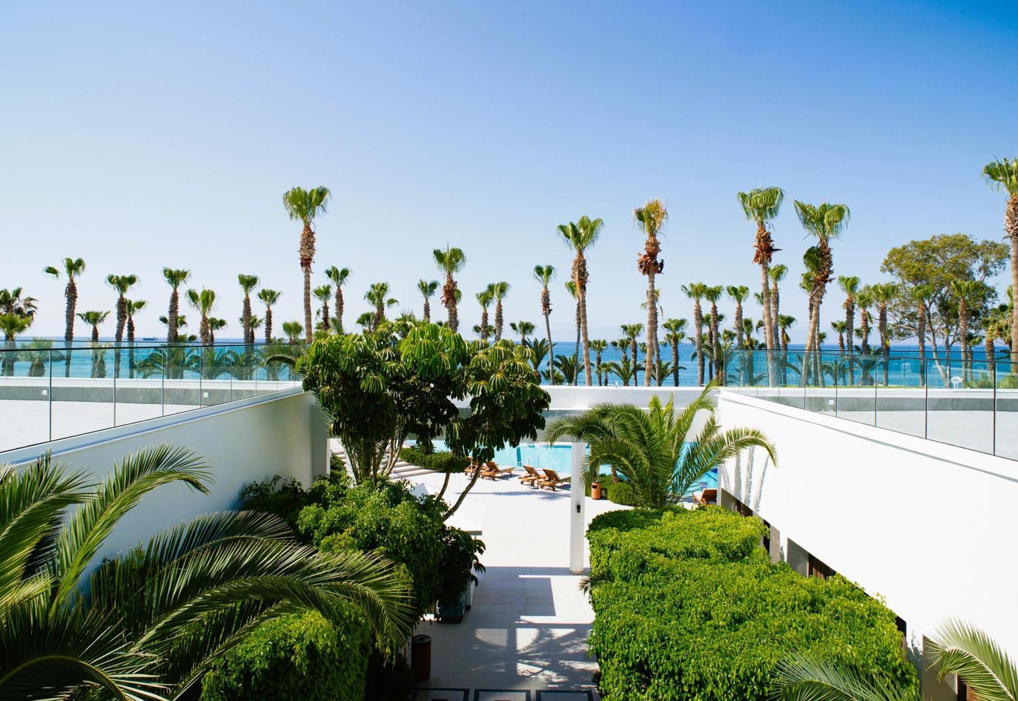 The Grandresort - Limited Edition By Leonardo Hotels Lemesós Eksteriør bilde The hotel's pool